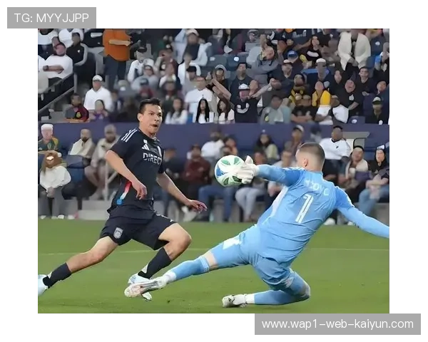 中场控制权争夺成比赛关键 正面接球与推进模式效率决定进攻质量